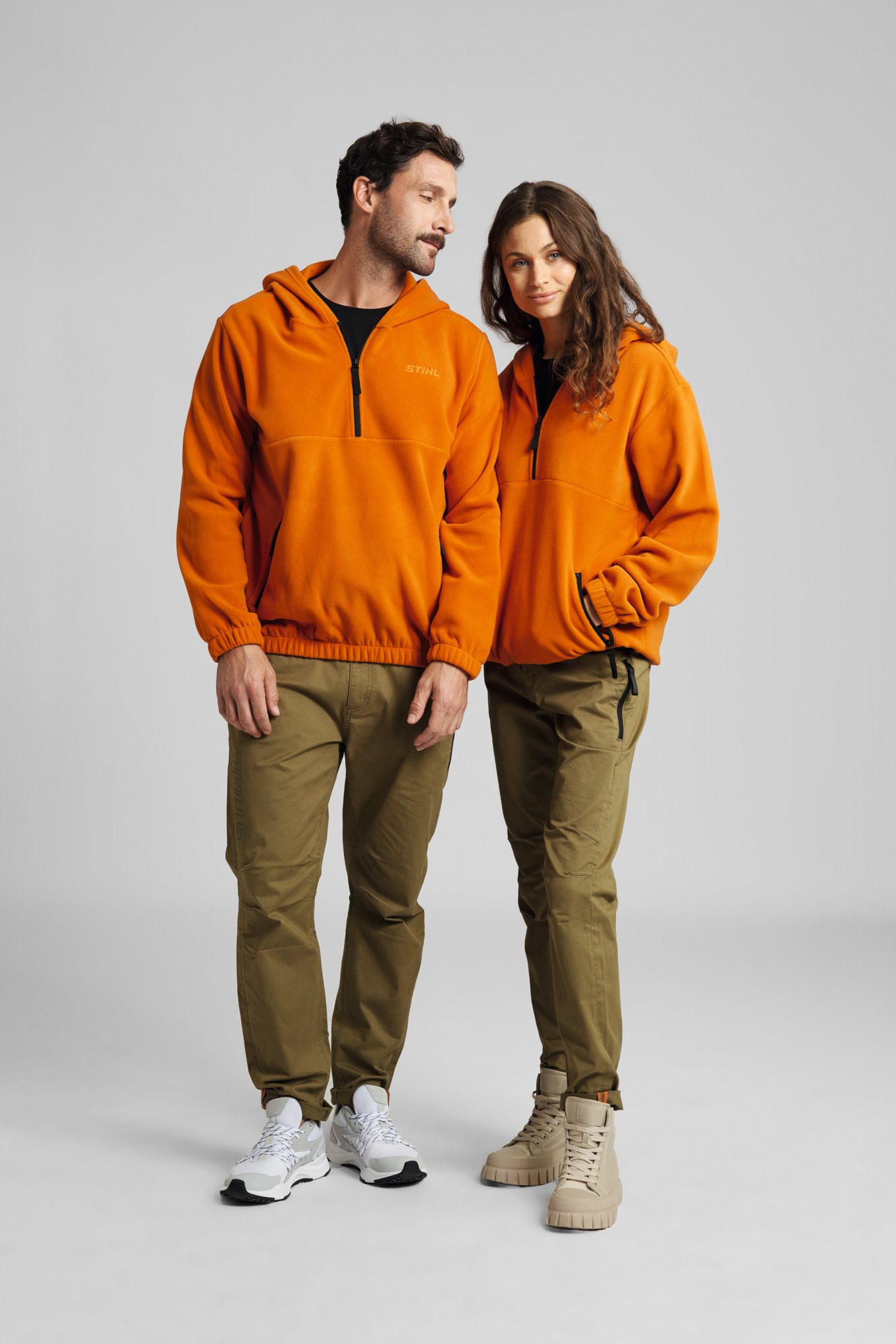 Sweatshirt com capuz FLEECE