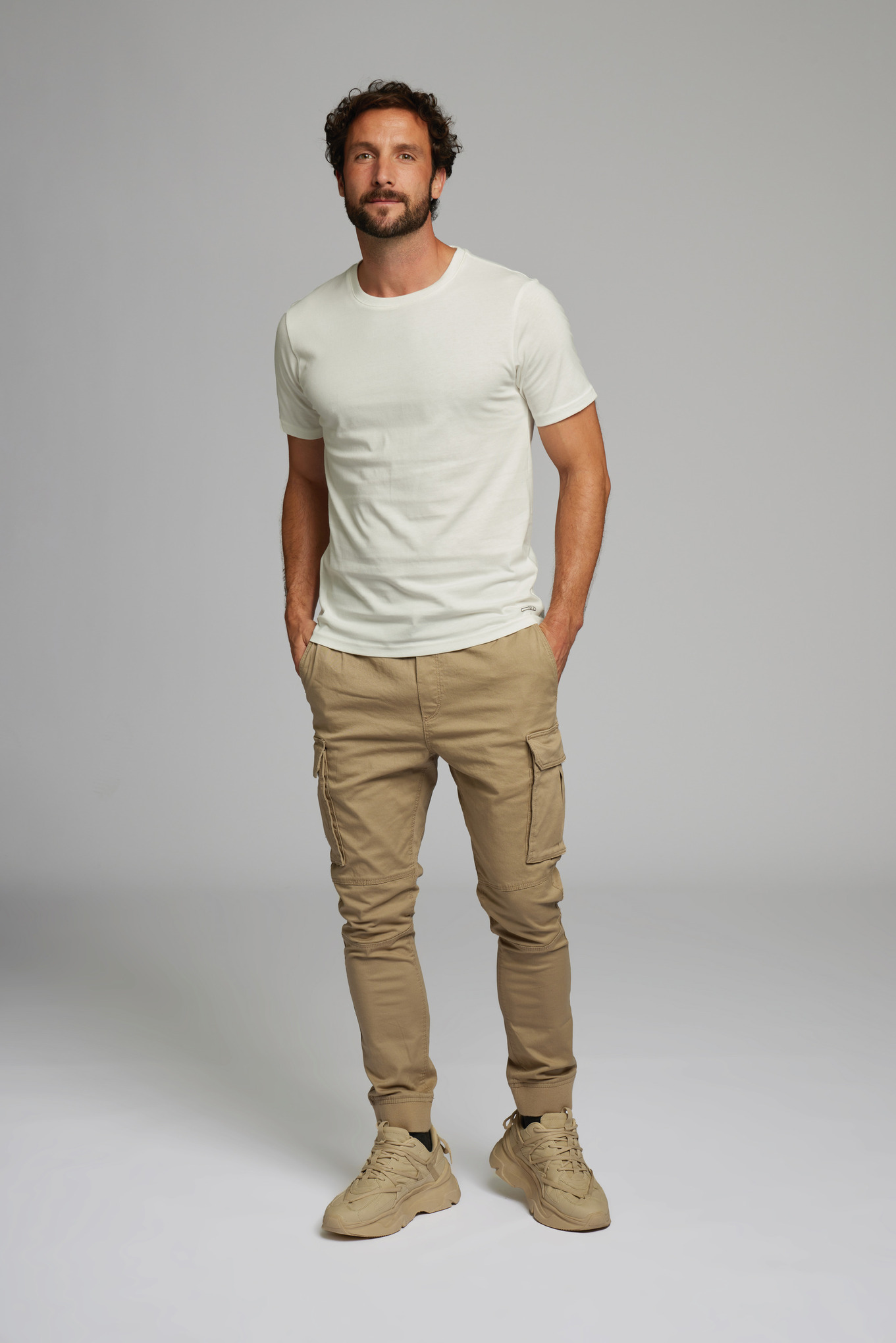 T-Shirt SUSTAINABLE ICON" Branca