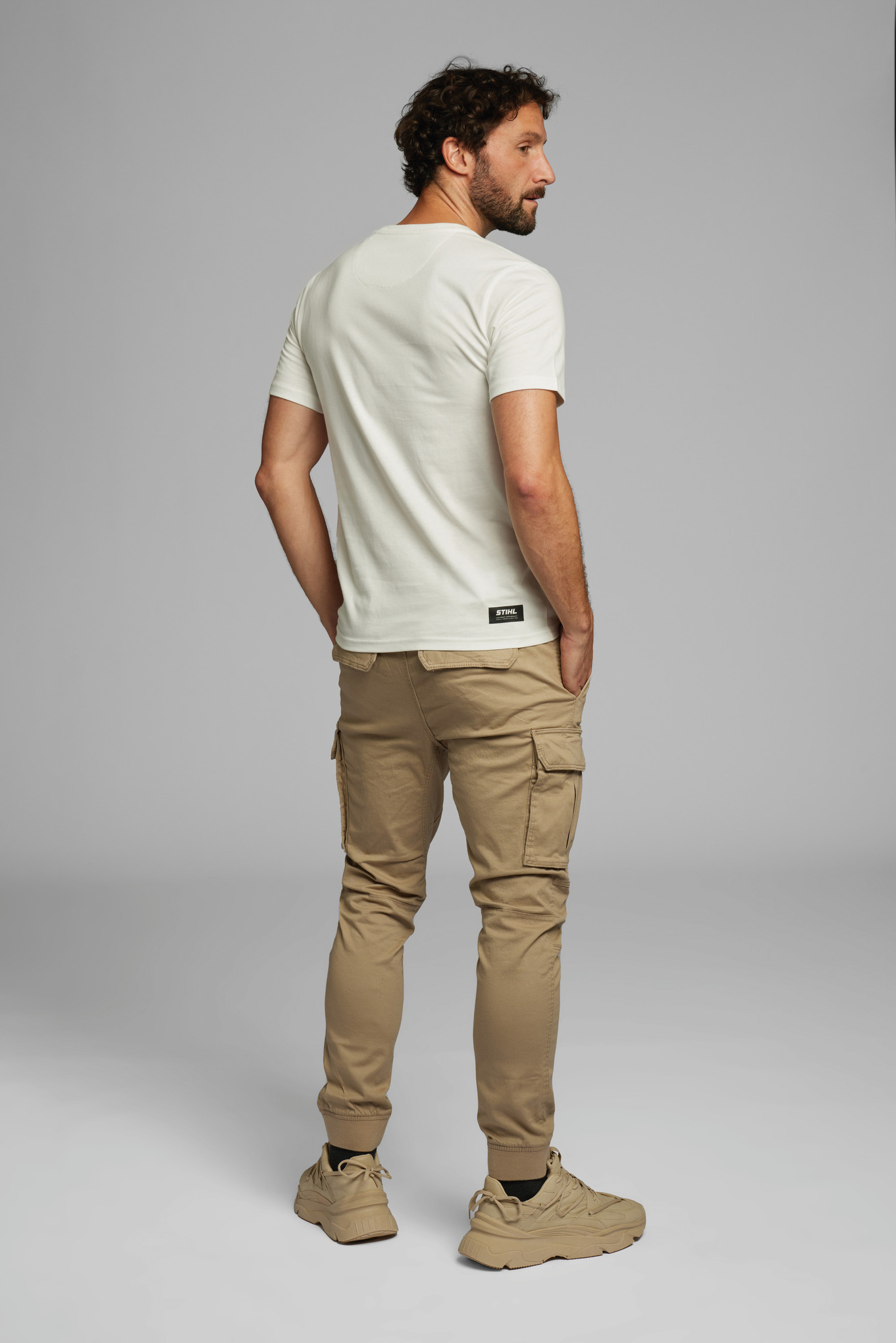 T-Shirt SUSTAINABLE ICON" Branca