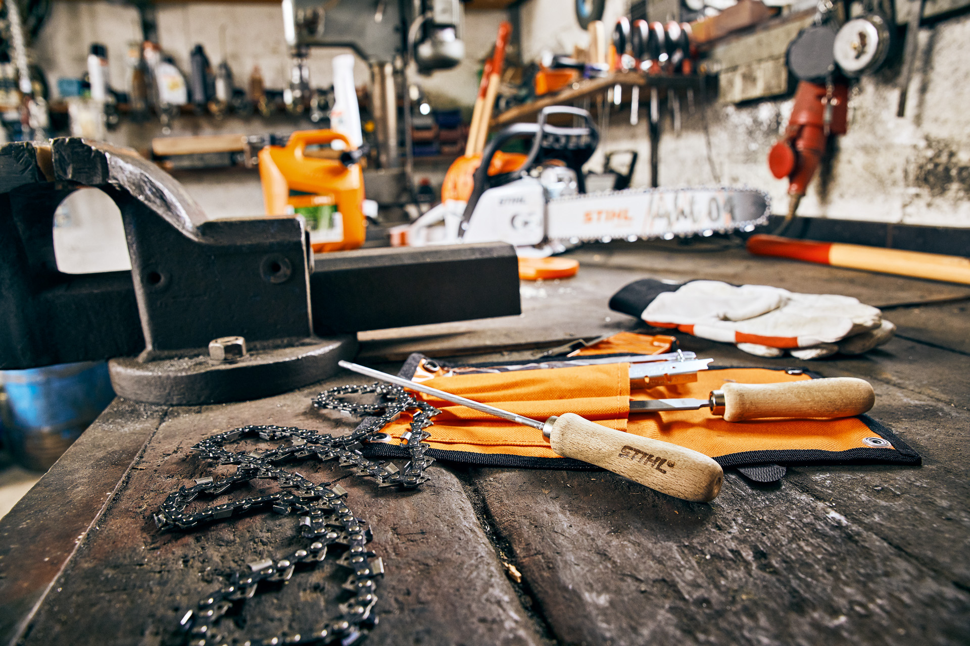 Correntes, limas, equipamento de proteção e outros acessórios da STIHL