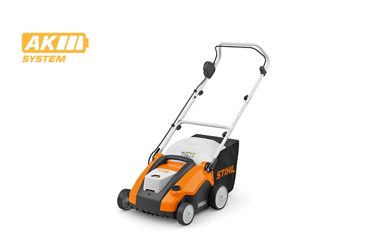 Imagem de produto do arejador de relva a bateria STIHL RLA 240, ícone de bateria em cima à esquerda para o sistema STIHL AK
