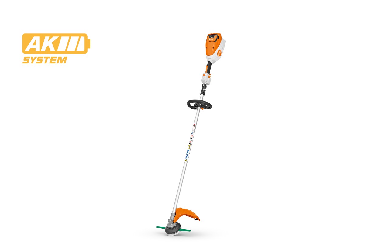 Imagem de produto da motorroçadora a bateria STIHL FSA 80 R, ícone de bateria em cima à esquerda para o sistema STIHL AK